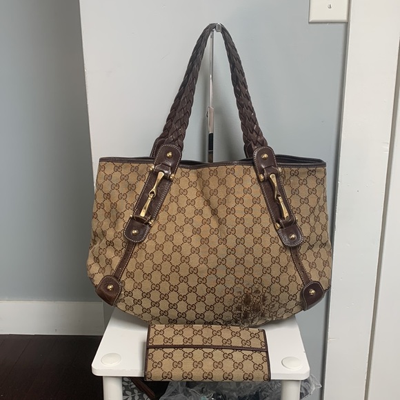 Authentic Gucci bundle - Picture 2 of 16